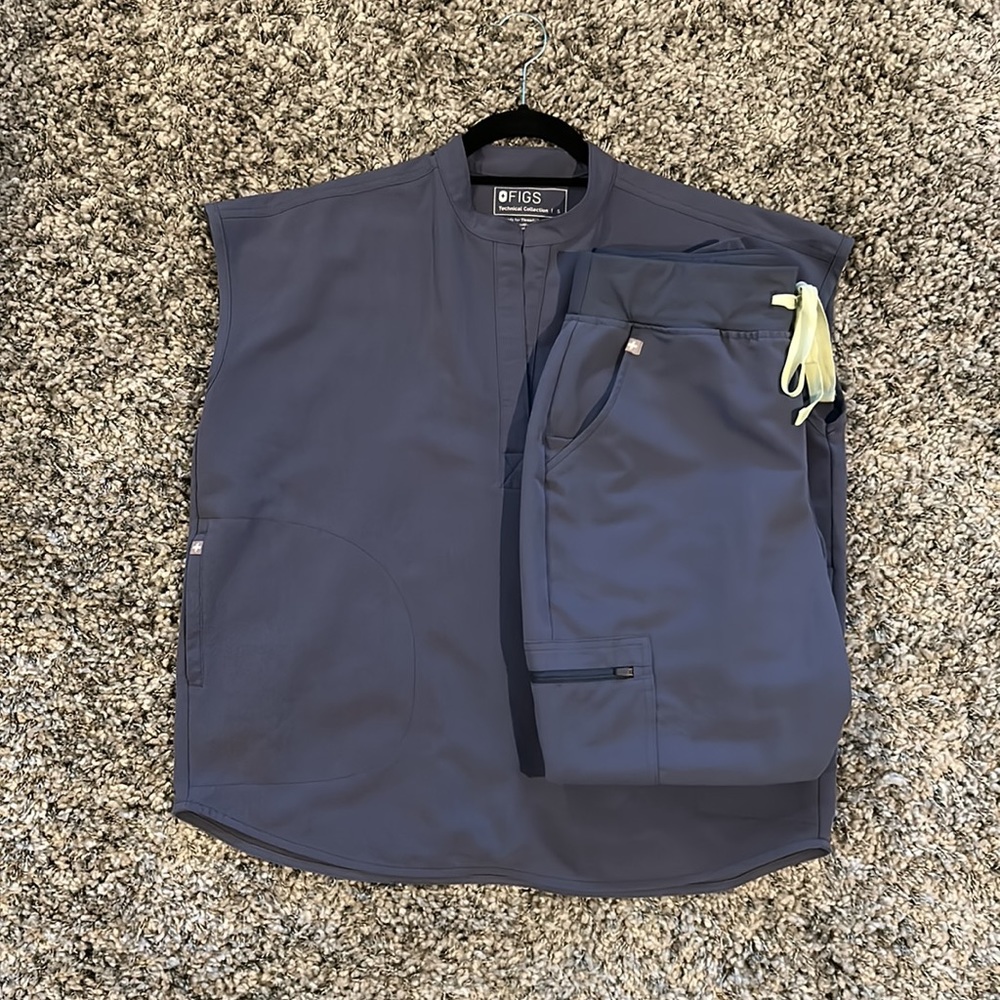 Figs Space Navy Scrub Set